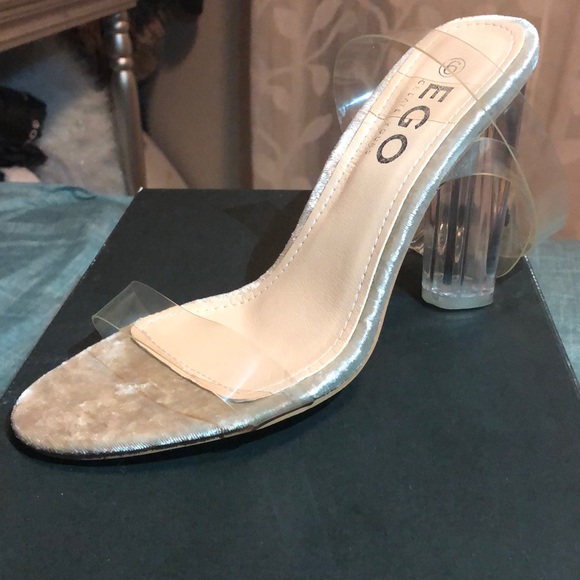 Perfect fashion statement clear heels never worn - Picture 4 of 7